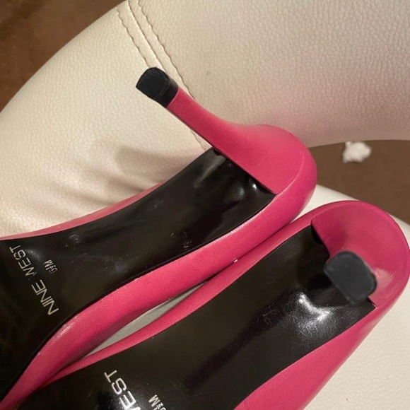 Size 61/2 9 West shoes - Picture 4 of 7